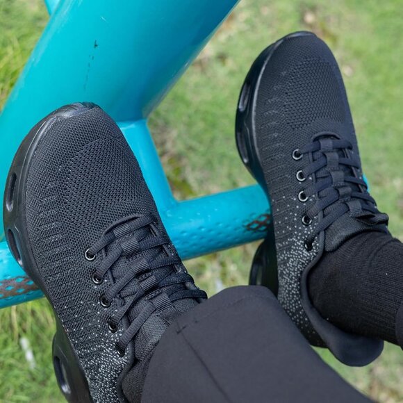 Women Black Slip-On Running Shoes Tennis Sneakers with Arch Support for Workout - Picture 6 of 6